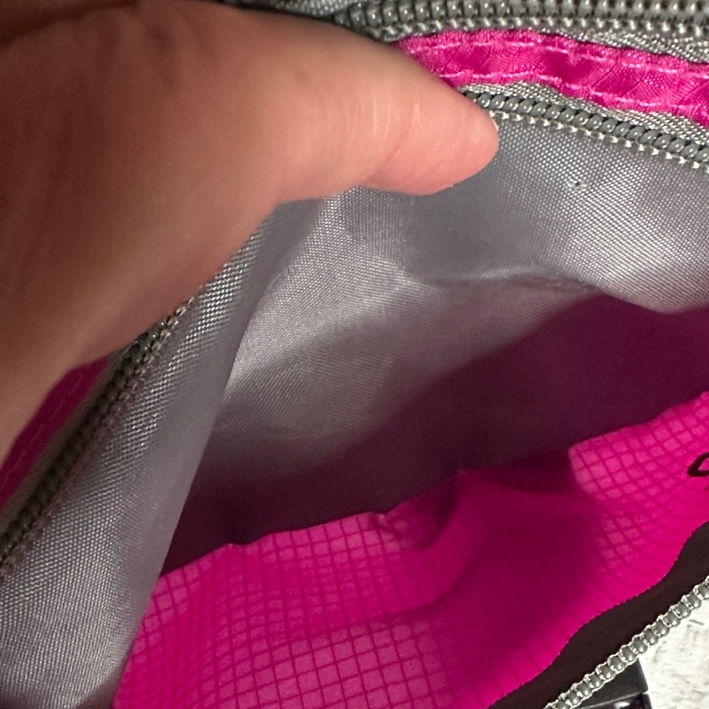 Travelon Waist Pack - Picture 6 of 6
